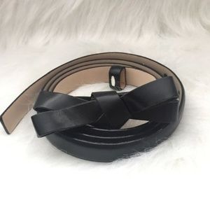 TALBOTS Skinny Leather Black Belt with Bow Closure